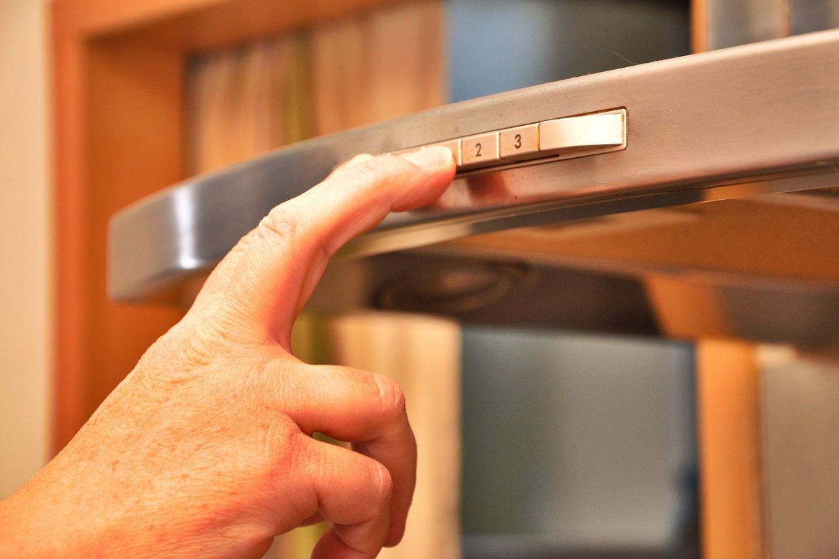 A kitchen stove and extractor hood, the appliance most worth fitting an auto shut-off to